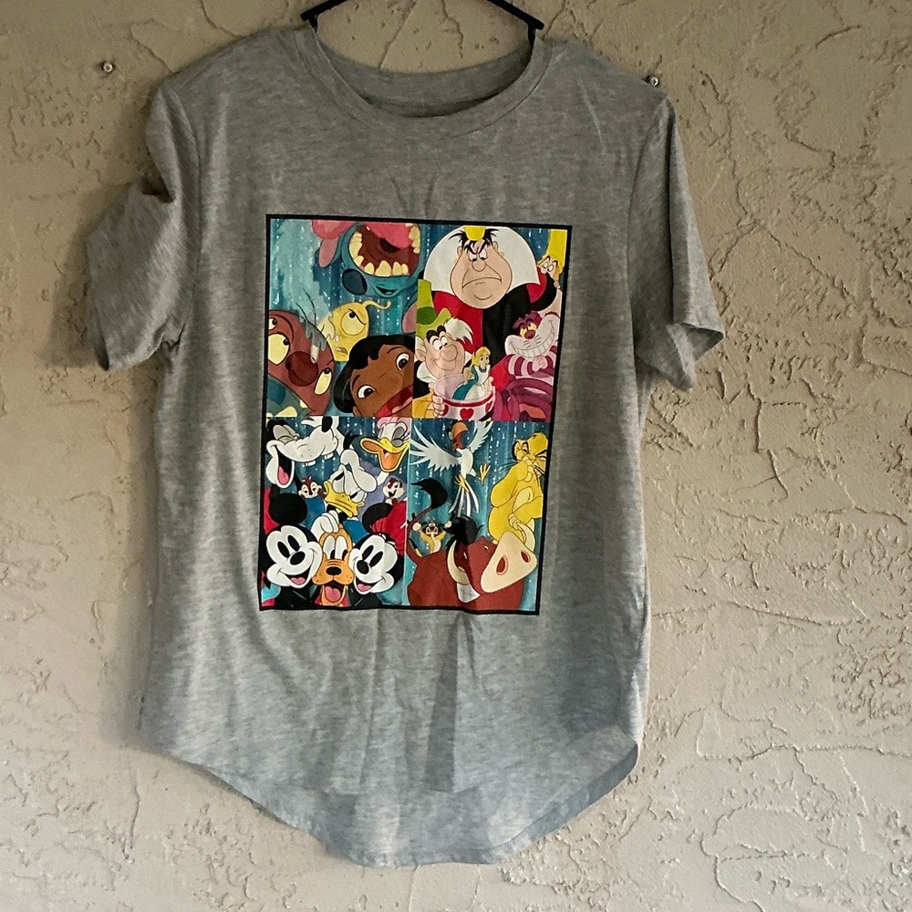 Disney 100 Years of Wonder Graphic Girls Tee Disney Characters Sz L {11-13)  NEW